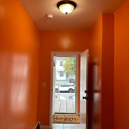 Fidellia Iron Room, Queen Bed Minutes From Newark Liberty International Airport And Newark Penn Station Bagian luar foto